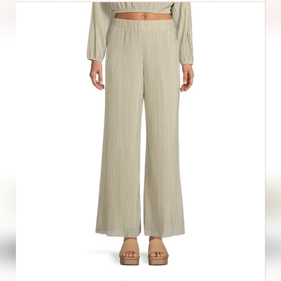 Gianni Bini Joni Plisse Elastic Waistband Coordinating Pants - Picture 2 of 14